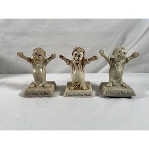 ONE Vintage R&W Berries " I Love You This Much" Figurine 1970 #95